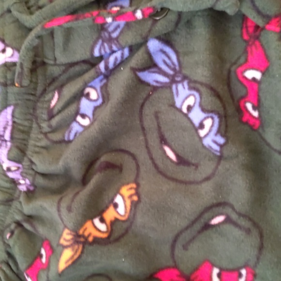 Teenage mutant ninja turtle pajama set size M tall - Picture 8 of 13